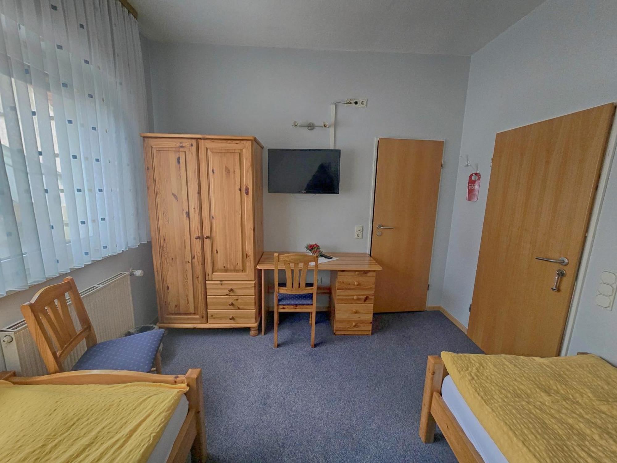 Pension Und Ferienwohnungen Bachmann Wölfersheim Exterior foto